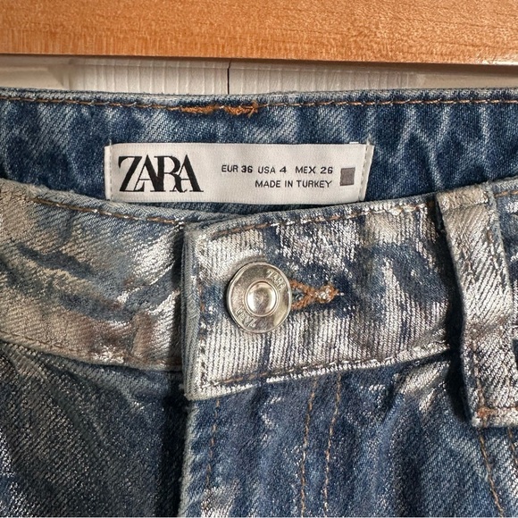 Zara Z1975 MID RISE STRAIGHT CUT METALLIC FOIL JEANS Blue Silver NWOT Size 4 - Picture 4 of 10